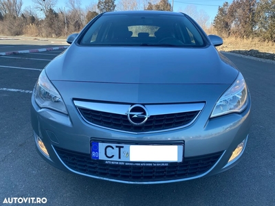 Opel Astra 1.4 Cosmo