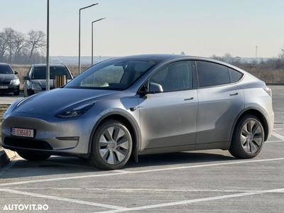 Tesla Model Y Long Range Dual Motor AWD