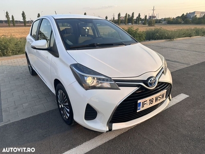 Toyota Yaris 1.5 VVT-i HSD Sol