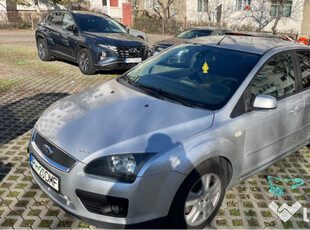 Ford focus 2 1.6tdci 109cp Ghia