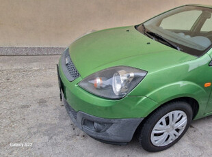 Vând Ford Fiesta 1.4 benzina