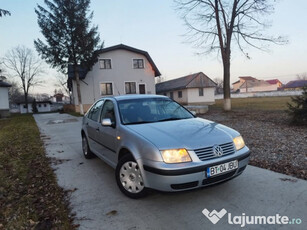 Vw bora 1.6i an 2004 acte la zi