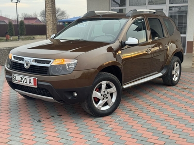 Dacia Duster 4x4 1.5 dci 110 cp 2014 Roman