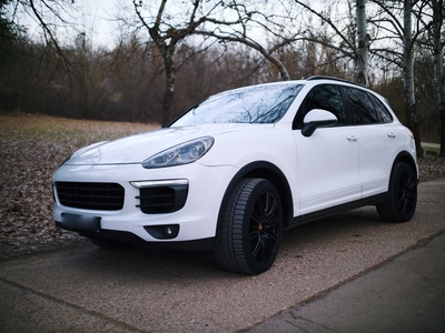 PORSCHE CAYENNE EURO 6 / Panorama / Facelift / PACHET GTS BLACK /2016 Iasi