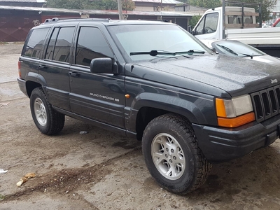 Vând Jeep Grand Cherokee 2.5 Giurgiu