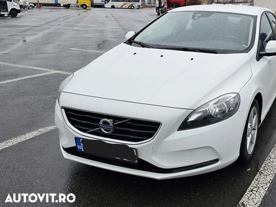 Volvo V40 D2