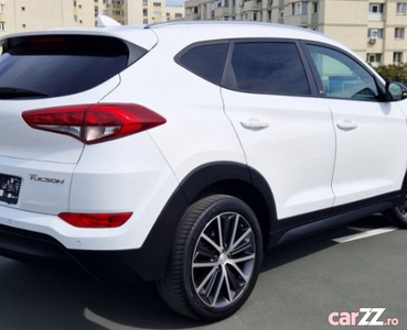 Hyundai Tucson . An 2018 . Motor 1.7 Diesel . Euro 6 . 122.000 Km