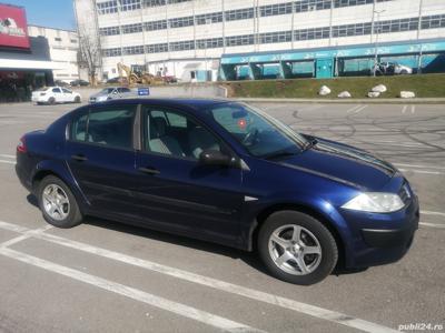 autoturism Renault II 1,6 16V, din 2004, benzină