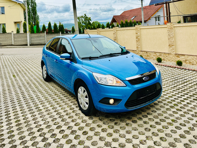 ford focus facelift an 2012