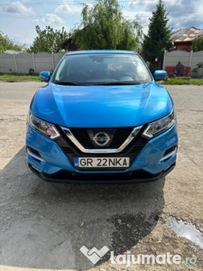 Nissan Qashqai masina