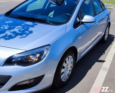 Autoturism Opel Astra J