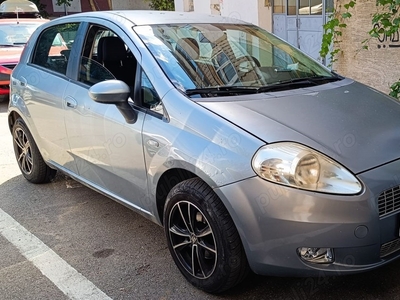 My Fiat is fantastic, dar îl dau ieftin :)