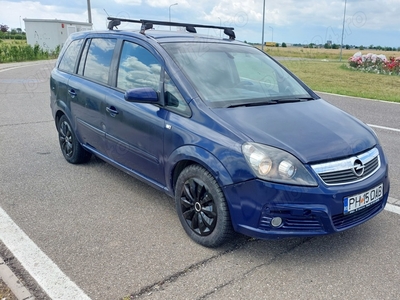 Opel Zafira model B 1.9 CDTI, 7 locuri, pornire din buton, navigatie