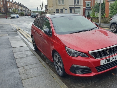 Peugeot 308 GT Line 1.2 Benzina 130 CP (VOLAN pe DREAPTA - UK)