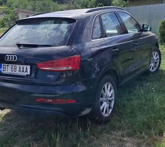 Vând Audi Q 3 ,1,9, motorina,cutie manuala,2012