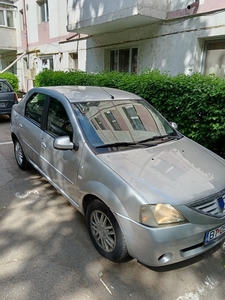 Vând Dacia logan 1600cm3