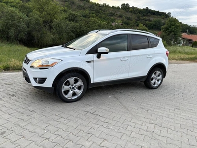 Vând Ford kuga 4 4 permanent