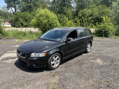 Volvo v50 2012