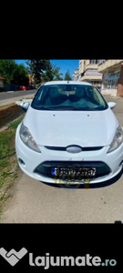 Ford fiesta masina