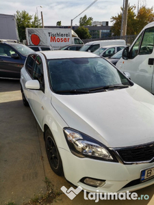 Kia cee'd 2012 1.6 85kw