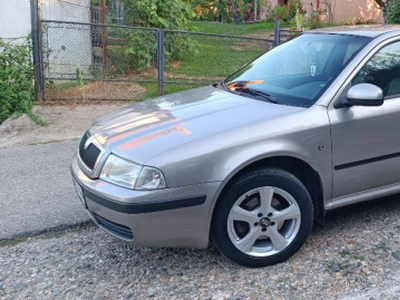 Skoda Octavia Tour 1.9 TDi 74 kW 101 CP - 2010