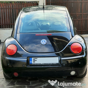 VW New Beetle negru