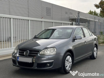 Volkswagen jetta // 159.000 km // benzină // 1.6 mpi ////