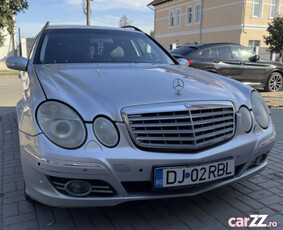 Liciteaza-Mercedes-Benz E 220 2005