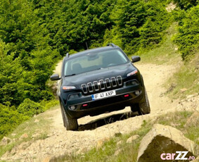 Jeep Cherokee Trailhawk 275 CP