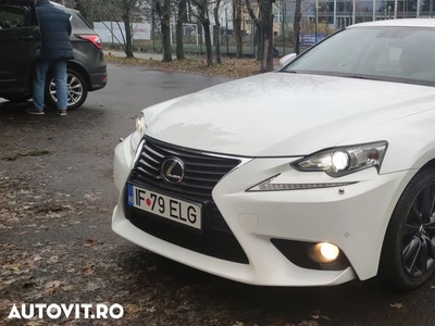 Lexus Seria IS 300h Aut. Luxury