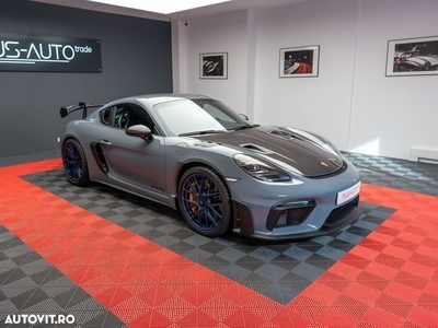 Porsche Cayman 718 GT4 RS