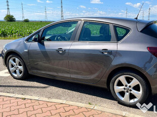 Opel Astra 1.4 Turbo Enjoy