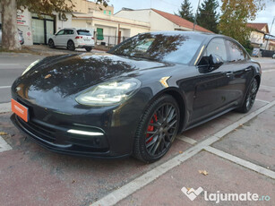 Porsche Panamera 4S