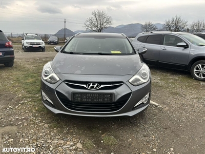 Hyundai i40 Kombi blue 1.7 CRDi Family