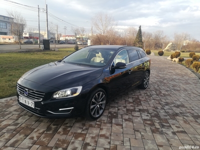 Volvo V60 2.4 D6 AWD Plug-In Hybrid Summum AWD