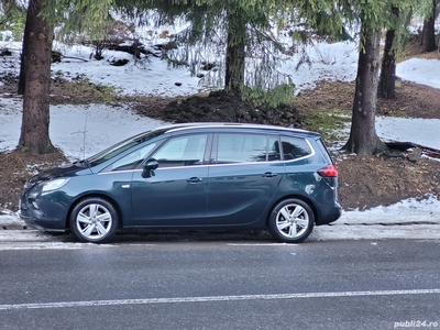 Opel zafira 2016