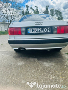 Audi 80,an 1995,motor 2.0 benzină