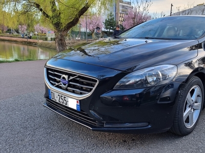 Volvo V40, 1.6 Diesel, 115 CP, Euro 5