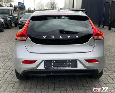 *Volvo V40 2.0 Kinetic - Diesel -Automatic-120hp-157.779km*