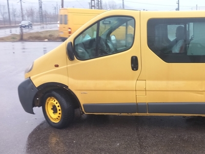 Vând Opel vivaro