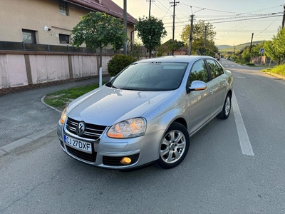 VW Jetta 1.6 benzina 105. cp. an 2007 inmatriculat RO. EURO 4.