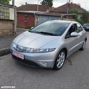 Honda Civic 1.8i-VTEC Sport