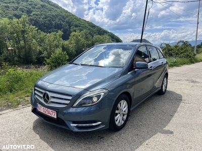 Mercedes-Benz B 200 CDI (BlueEFFICIENCY) 7G-DCT