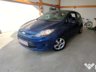 FORD FIESTA benzina 2011 perfecta stare ieftin