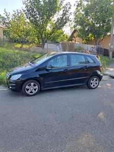 Mercedes B200 benzină