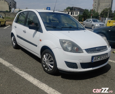 Ford Fiesta necesita reparat