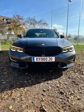 BMW Seria 3 320d Aut. xDrive Edition Luxury Line Purity