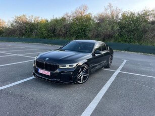 BMW Seria 7 730d xDrive MHEV