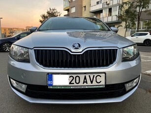 Skoda Octavia Combi 1.6 TDI DSG Premium Edition