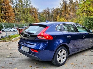 Volvo V40 D2